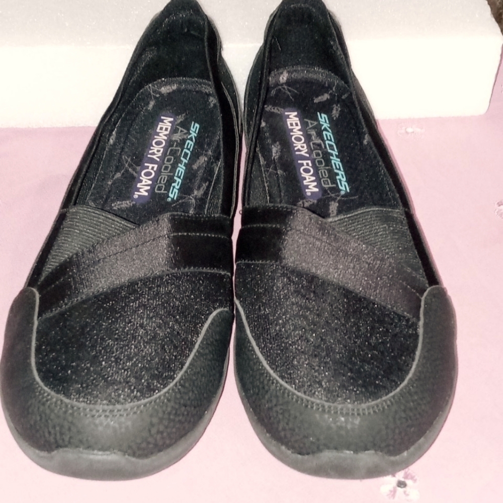 Skechers Air-Cooled foam shoes